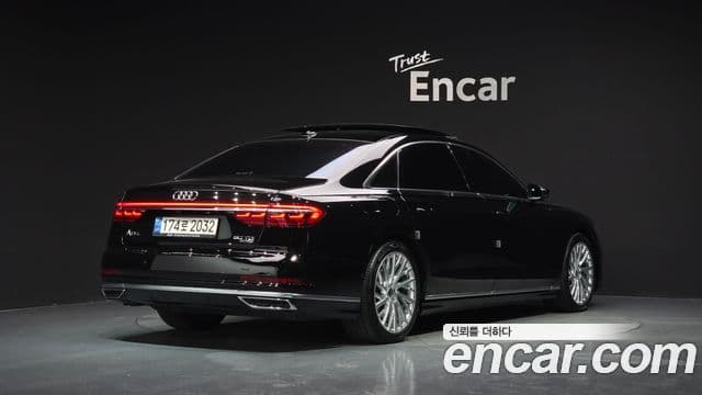 Audi A8 2021 — ფოტო 2/20