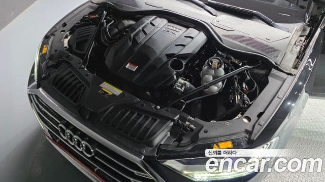 Audi A8 2021 — ფოტო 6/20