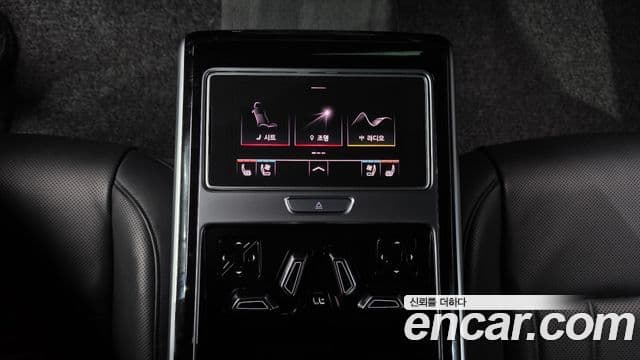Audi A8 2021 — ფოტო 20/20
