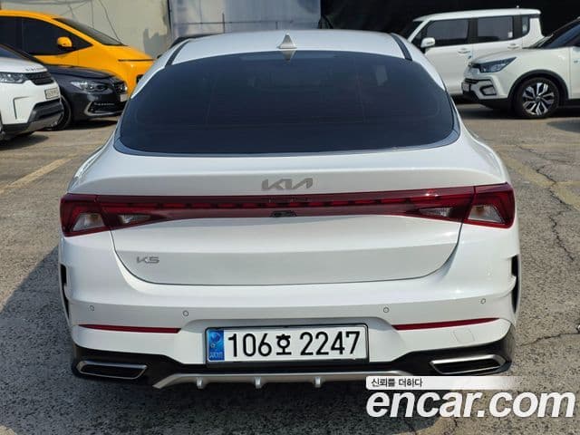 Kia K5 2022 — Şəkil 10/20