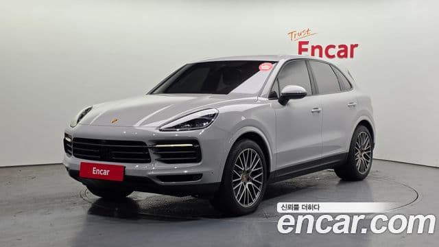 Porsche Cayenne 2023 — Photo 13/20