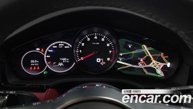 Porsche Cayenne 2023 — Photo 2/20
