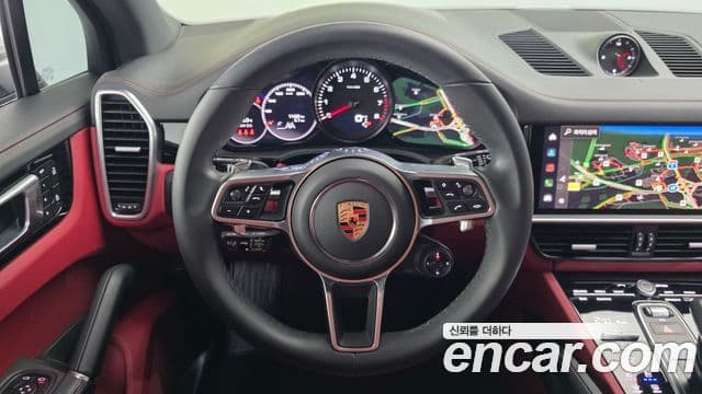 Porsche Cayenne 2023 — Photo 14/20