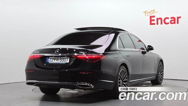 Mercedes-Benz S-Class 2025 — Фото 2/20
