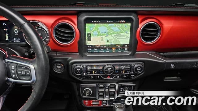 Jeep Wrangler 2021 — ფოტო 2/30