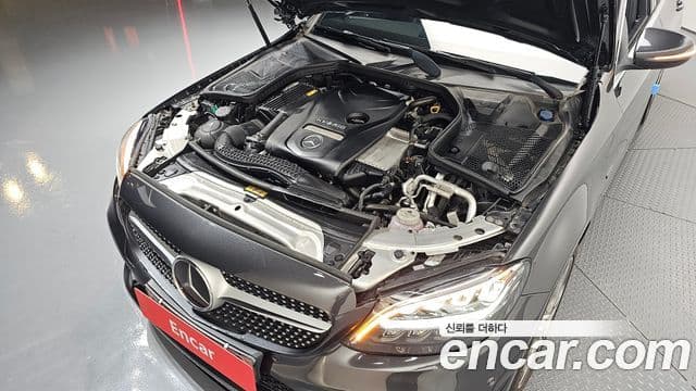 Mercedes-Benz C-Class 2020 — ფოტო 6/20