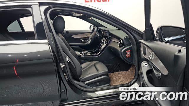 Mercedes-Benz C-Class 2020 — Şəkil 14/35