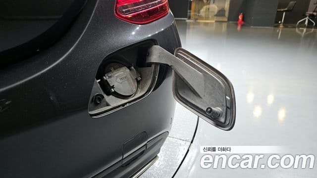 Mercedes-Benz C-Class 2020 — Şəkil 34/35