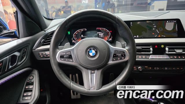 BMW 1 Series 2022 — Şəkil 13/20