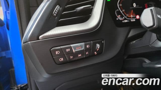 BMW 1 Series 2022 — Şəkil 16/20