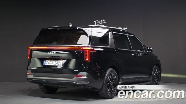 Kia Carnival 2024 — Şəkil 2/20