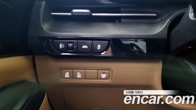 Kia Carnival 2023 — Şəkil 13/18