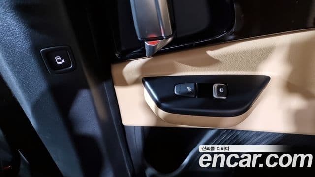 Kia Carnival 2023 — Şəkil 14/18