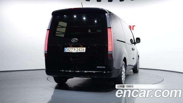 Hyundai Staria 2022 — Şəkil 3/20