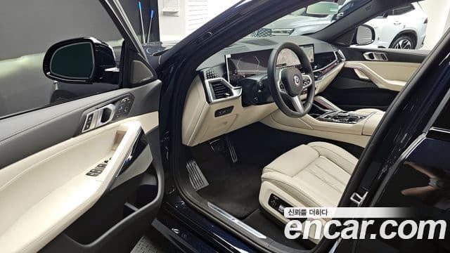 BMW X6 2025 — Фото 10/20