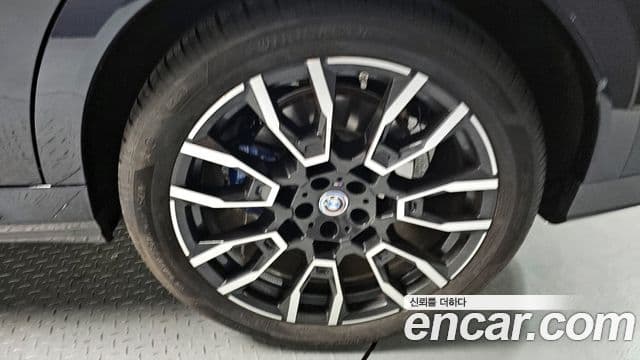 BMW X6 2025 — Photo 34/35
