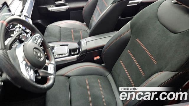 Mercedes-Benz GLB-Class 2022 — Şəkil 10/20