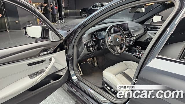 BMW M5 2019 — Фото 10/20