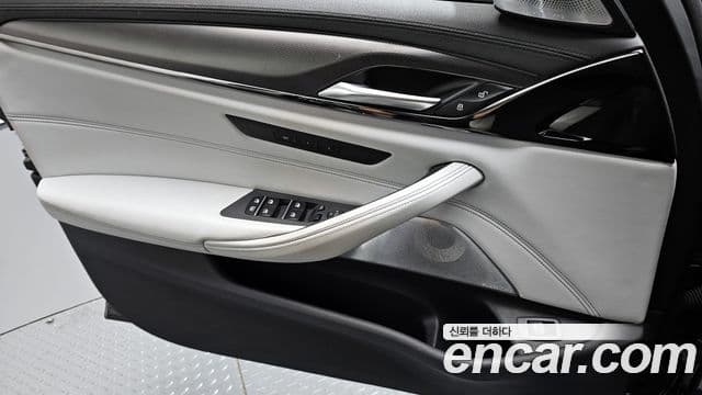 BMW M5 2019 — Photo 7/30