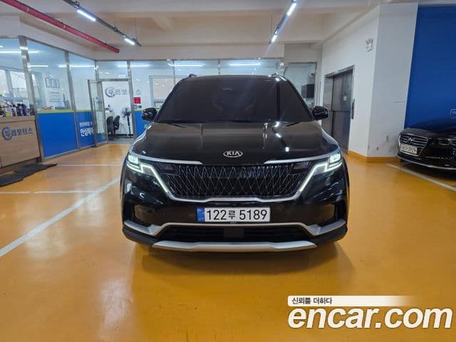 Kia Carnival 2021 — Фото 1/20