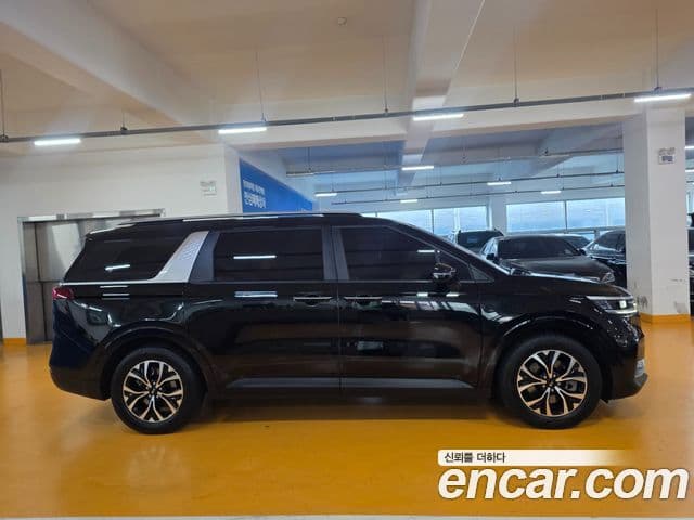 Kia Carnival 2021 — Фото 2/20