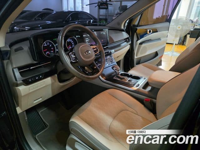 Kia Carnival 2021 — Фото 5/20
