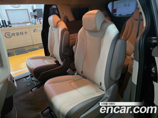 Kia Carnival 2021 — Фото 8/20