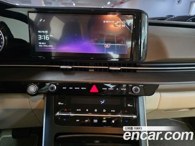 Kia Carnival 2021 — Фото 16/20
