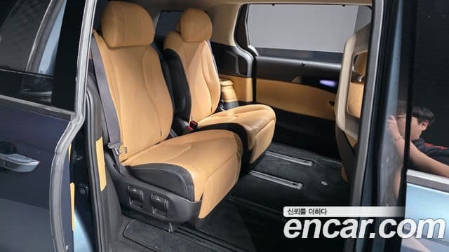 Kia Carnival 2023 — Фото 12/20