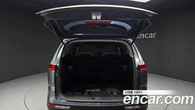 Kia Carnival 2023 — Фото 20/20