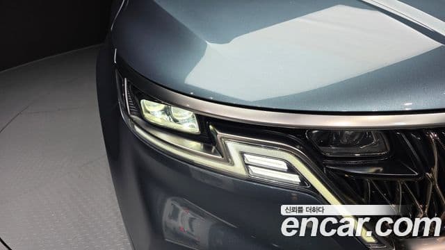 Kia Carnival 2023 — Photo 5/35