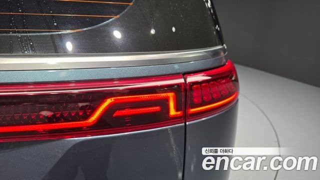 Kia Carnival 2023 — Photo 34/35
