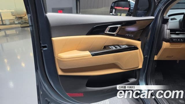 Kia Carnival 2023 — Photo 19/35