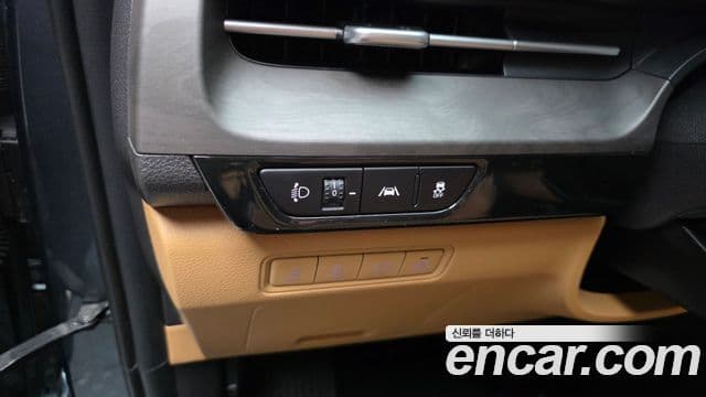 Kia Carnival 2023 — Photo 27/35