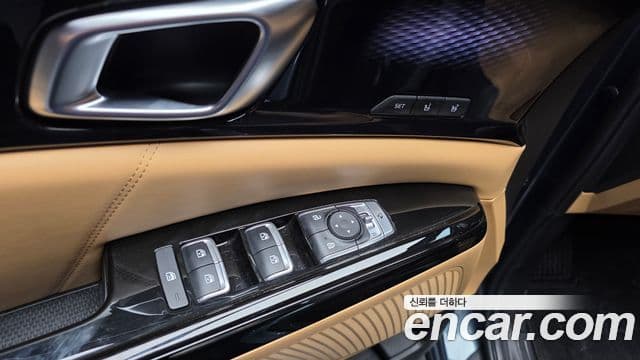 Kia Carnival 2023 — Photo 24/35