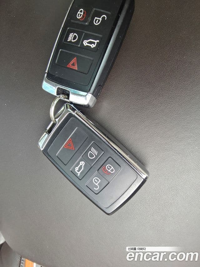 Land Rover Range Rover 2020 — Şəkil 16/17