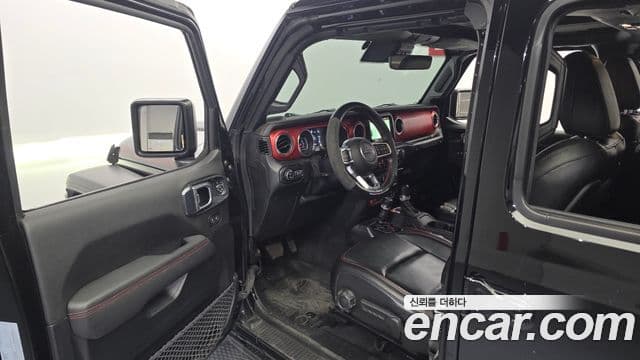 Jeep Wrangler 2021 — ფოტო 10/20