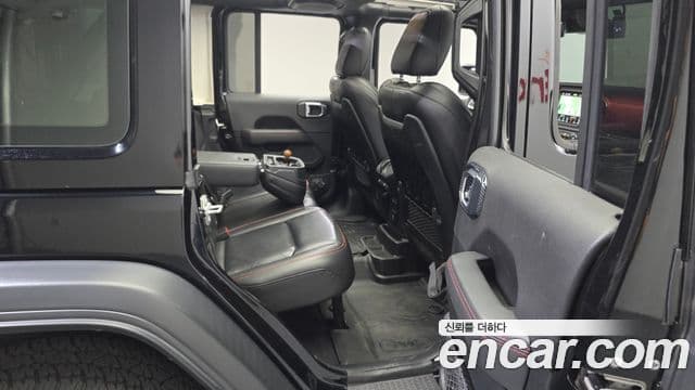 Jeep Wrangler 2021 — ფოტო 11/20