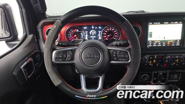 Jeep Wrangler 2021 — ფოტო 15/20
