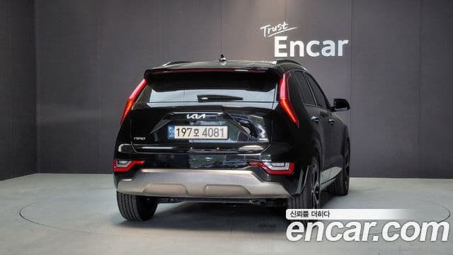 Kia Niro 2022 — ფოტო 4/20