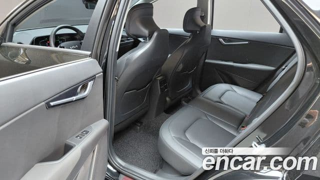 Kia Niro 2022 — ფოტო 12/20