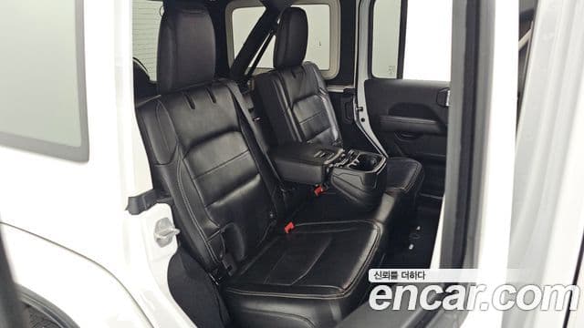 Jeep Wrangler 2022 — Şəkil 1/20