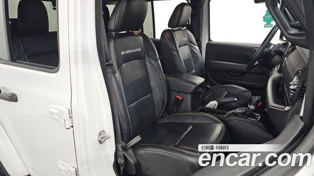 Jeep Wrangler 2022 — Şəkil 13/20