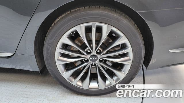 Kia The K9 2022 — Photo 7/31