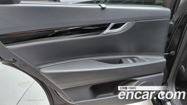 Genesis G80 2021 — Şəkil 30/32