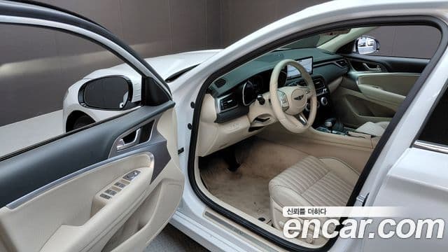 Genesis G70 2022 — ფოტო 20/30