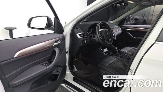 BMW X1 2021 — Фото 10/20