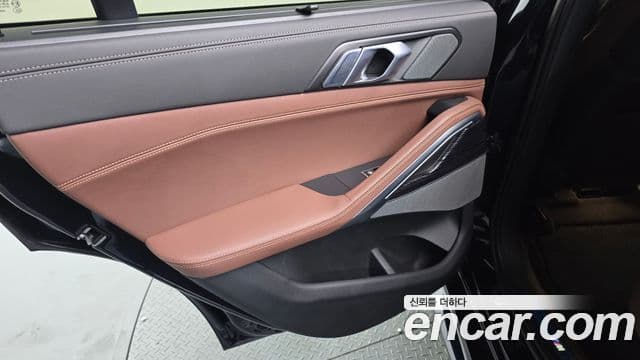 BMW X6 2024 — Photo 9/32