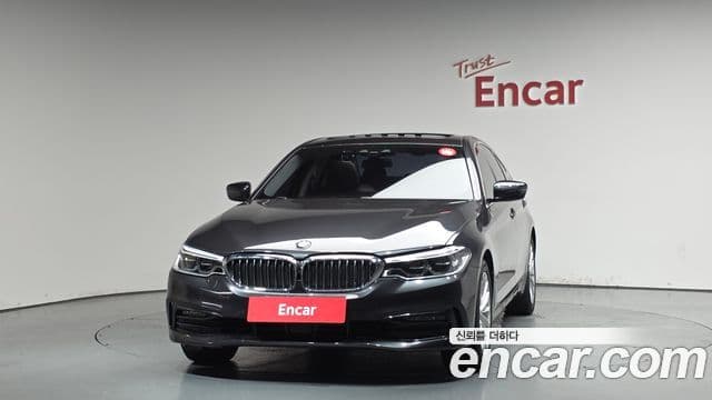 BMW 5 Series 2019 — Şəkil 9/20