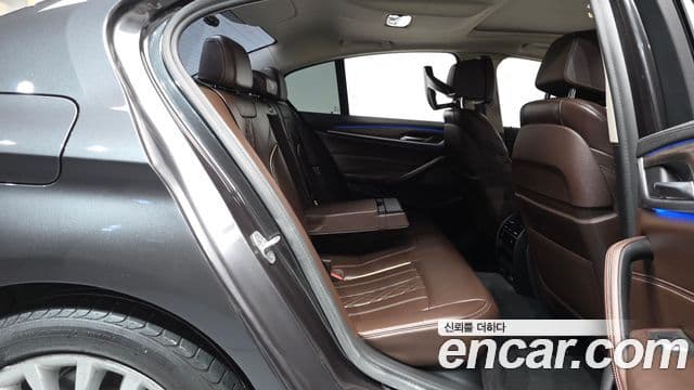 BMW 5 Series 2019 — Şəkil 6/20